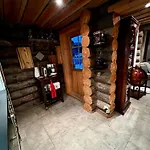 4 Bed -sleeps 7 - Northern Light Views