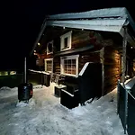 4 Bed -sleeps 7 - Northern Light Views