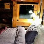 4 Bed -sleeps 7 - Northern Light Views *
