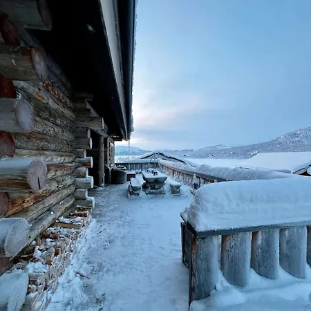 With The View Of Northen Light * キルピスヤルヴィ