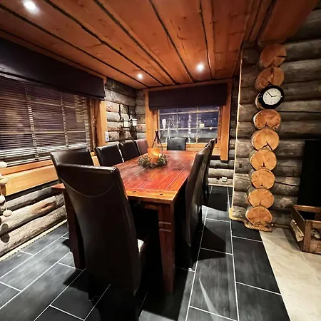 With The View Of Northen Light キルピスヤルヴィ