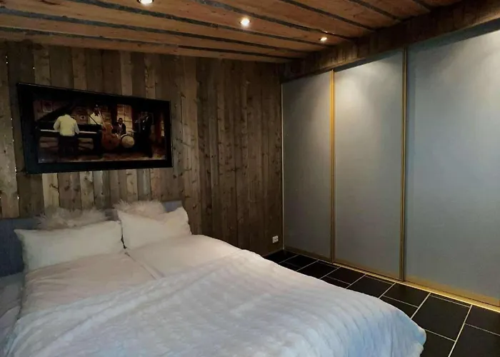 With The View Of Northen Light 別荘 キルピスヤルヴィ